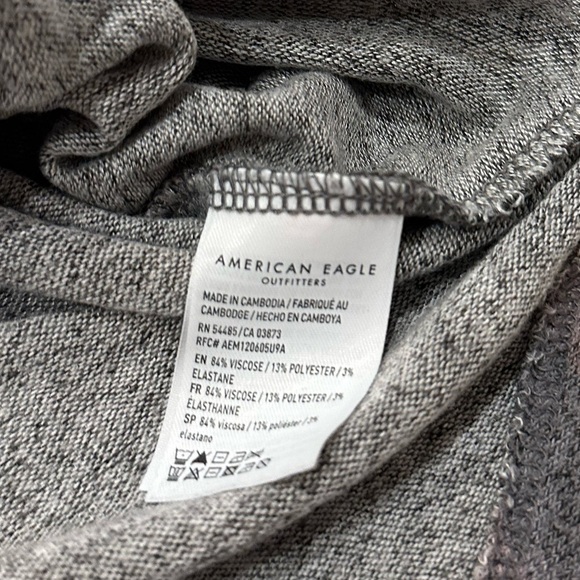 American Eagle Soft & Sexy Plush Long Sleeve T-Shirt Size Small - Picture 8 of 8